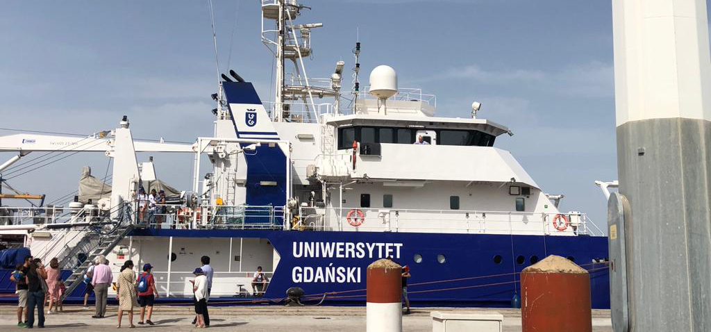 El buque oceanográfico de Gdansk recibe en Cádiz centenares de visitas desde el programa ‘SEA-EU DAY’